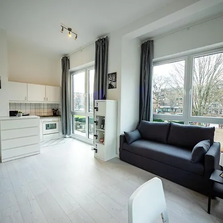 Work & In Bei Hamburg * ארנסבורג